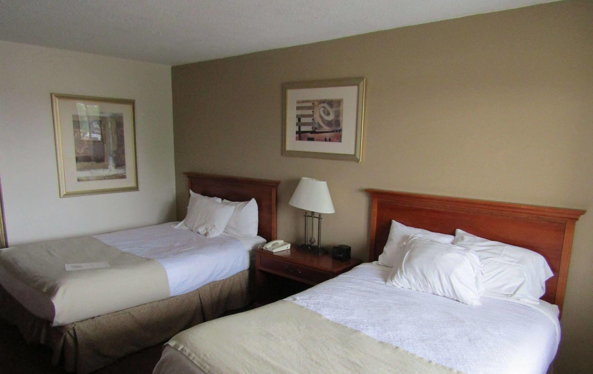 Huron Dakota Inn מראה חיצוני תמונה