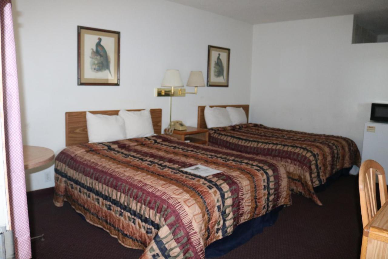 Huron Dakota Inn מראה חיצוני תמונה